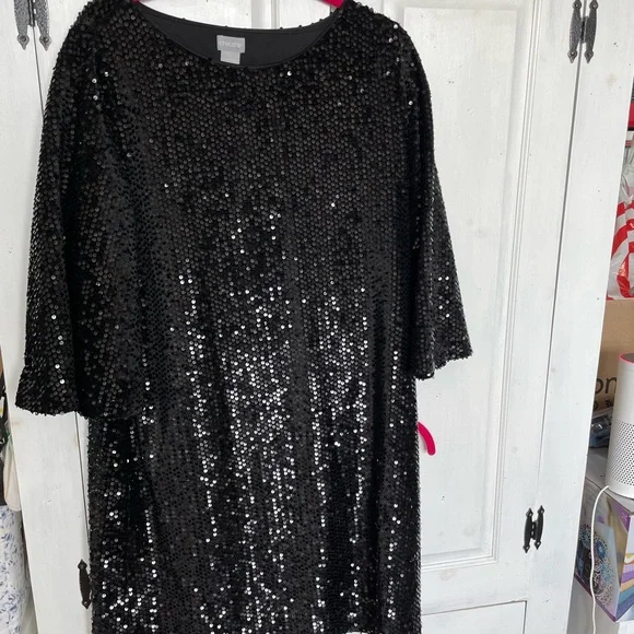 Sparkly sequin dress- perfect for a special night. - Picture 4 of 4